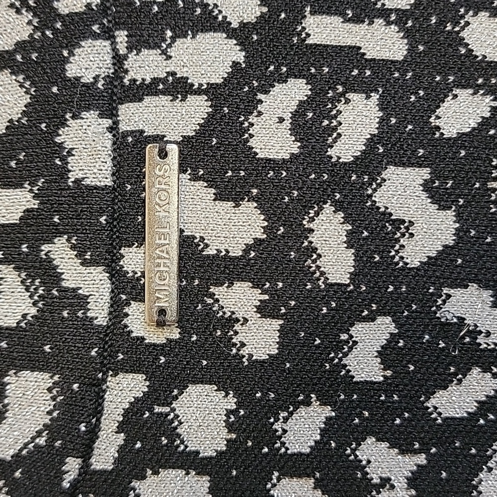 Michael Kors-Shimmery blk/gray animal print dress with bell sleeves Size XS. - Picture 12 of 15